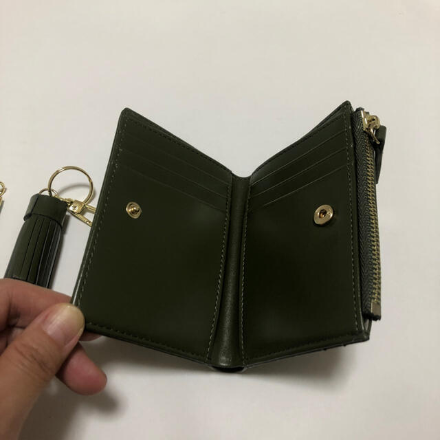 【箱なし】フェネック Wallet 財布【フリンジタッセル付き】カーキ レディースのファッション小物(財布)の商品写真