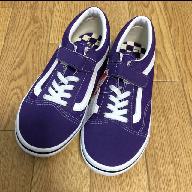 VANS(ヴァンズ)のVANS オールドスクール スニーカー　CLASSICS ２２ キッズ/ベビー/マタニティのキッズ靴/シューズ(15cm~)(スニーカー)の商品写真