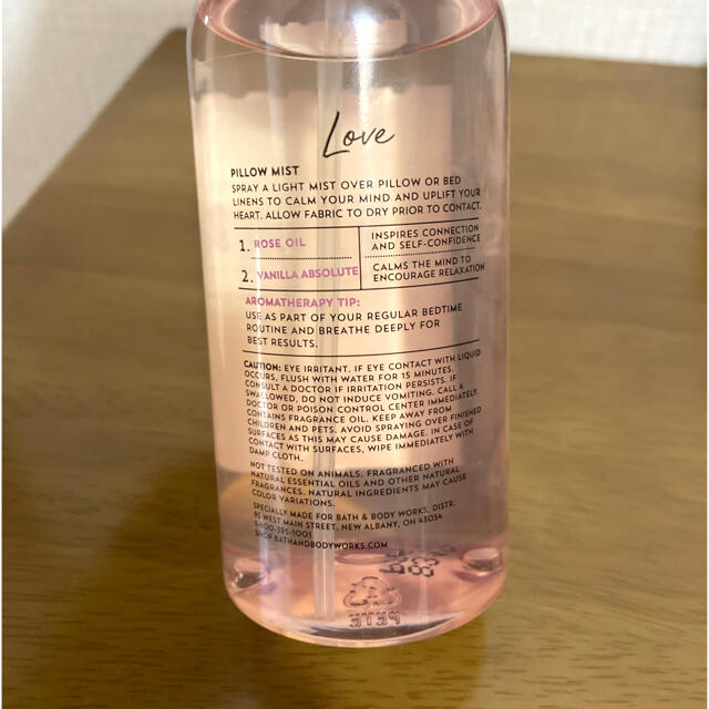 Bath & Body Works(バスアンドボディーワークス)のBATH&BODY WORKSピローミスト ローズ&バニラ 156ml コスメ/美容のリラクゼーション(アロマスプレー)の商品写真