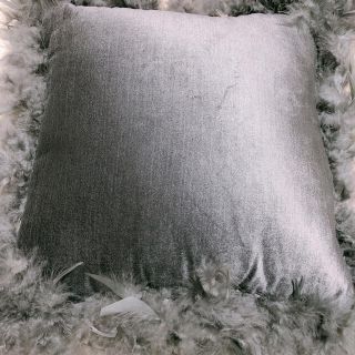 ザラホーム(ZARA HOME)のザラホーム　クッション　フェザー(クッション)