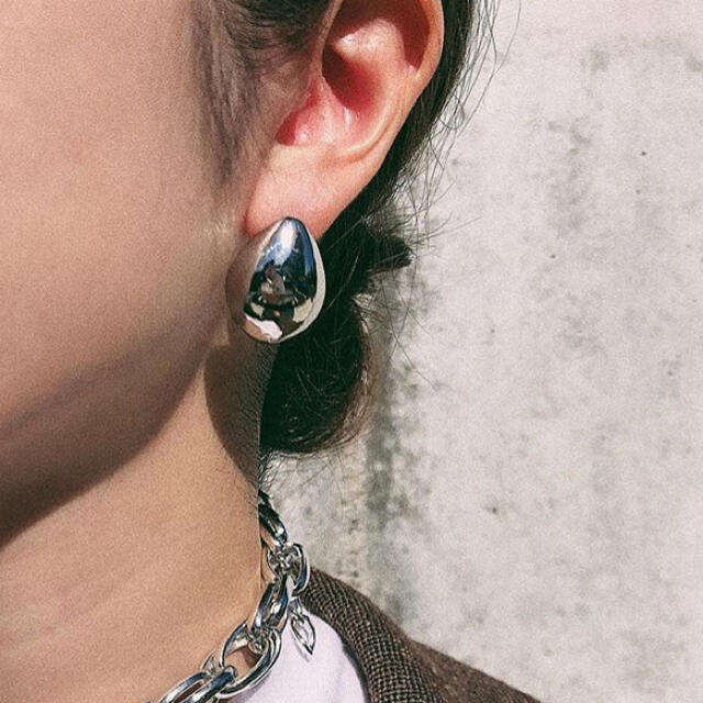 BEAUTY&YOUTH UNITED ARROWS(ビューティアンドユースユナイテッドアローズ)のMetal drop silver pierce No.122 レディースのアクセサリー(ピアス)の商品写真