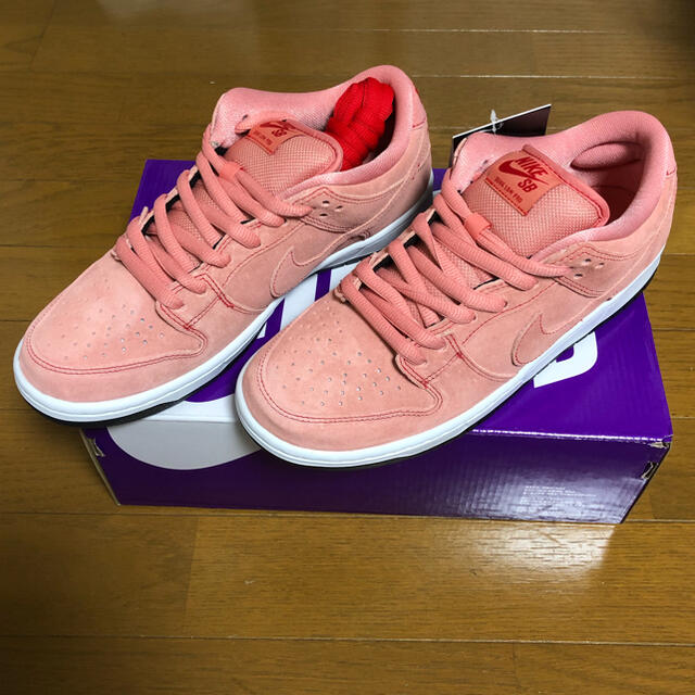 NIKE(ナイキ)のNIKE SB DUNK LOW  PINK PIG 26.5 メンズの靴/シューズ(スニーカー)の商品写真