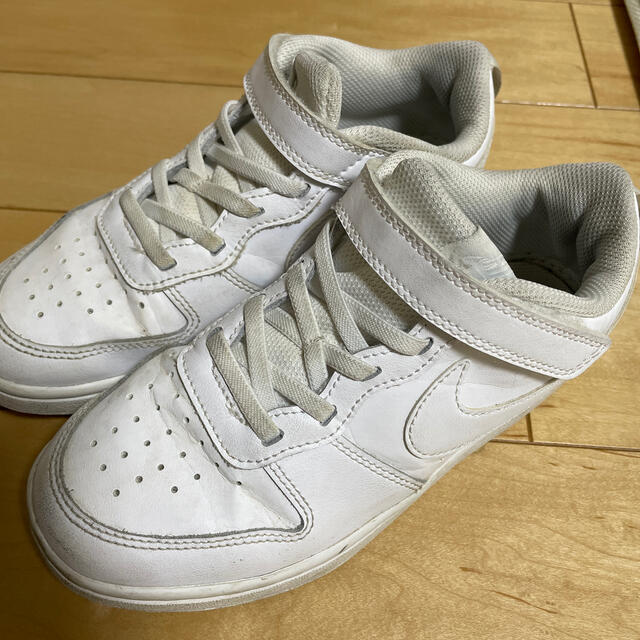 NIKE(ナイキ)のNIKE スニーカー　21㎝ キッズ/ベビー/マタニティのキッズ靴/シューズ(15cm~)(スニーカー)の商品写真