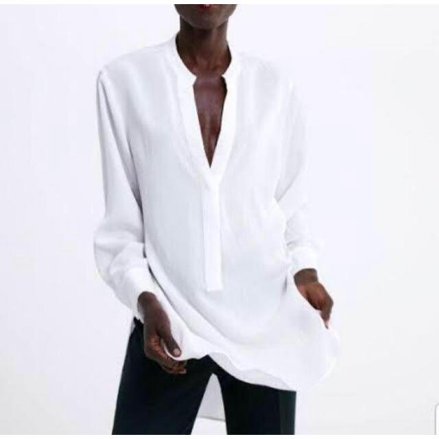 ZARA - ZARA【新品未使用】サイドスリット入りブラウスの通販 by ZARA - ZARA【新品未使用】サイドスリット入りブラウスの通販 by