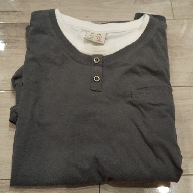 ZARA(ザラ)のZARA BOYS  重ね着風長袖Tシャツ　 キッズ/ベビー/マタニティのキッズ服男の子用(90cm~)(Tシャツ/カットソー)の商品写真