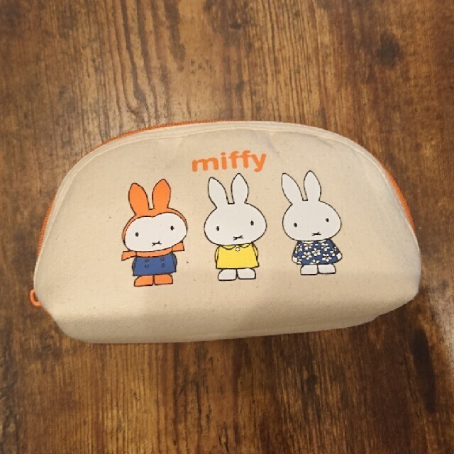 miffy マチ付き収納ポーチ  レディースのファッション小物(ポーチ)の商品写真