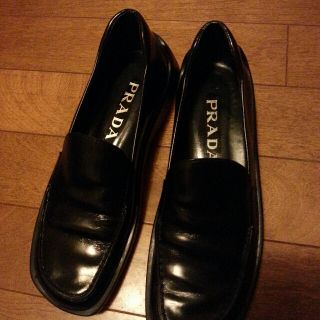 プラダ(PRADA)のPRADA 黒 モカシン(ローファー/革靴)