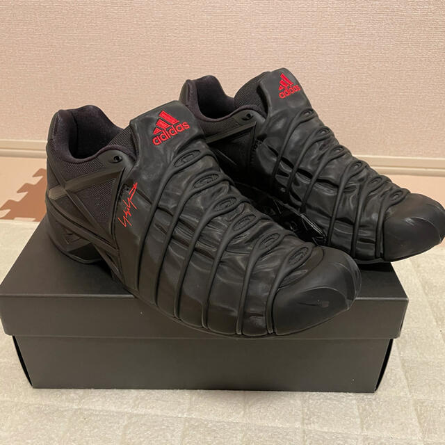 Y-3(ワイスリー)の最終値下げ　美品 Y-3 YUUTO BLACK YOHJIYAMAMOTO メンズの靴/シューズ(スニーカー)の商品写真