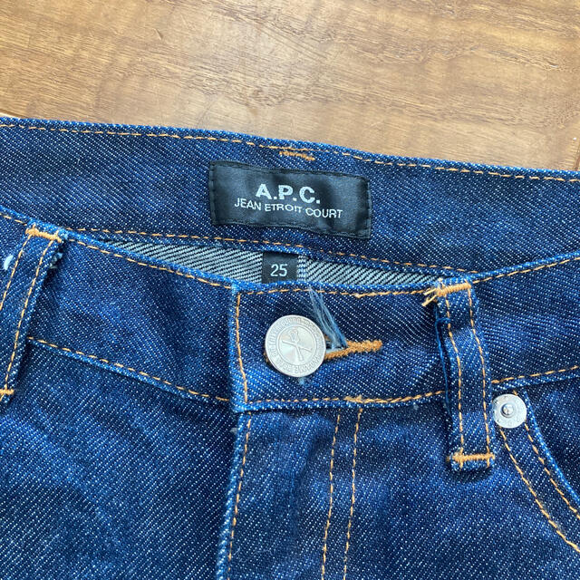 A.P.C(アーペーセー)のA.P.C. JEAN ETROIT COURT 25 レディースのパンツ(デニム/ジーンズ)の商品写真