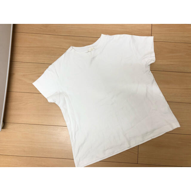 Gu Gu Uネックtシャツの通販 By Baby S Shop ジーユーならラクマ