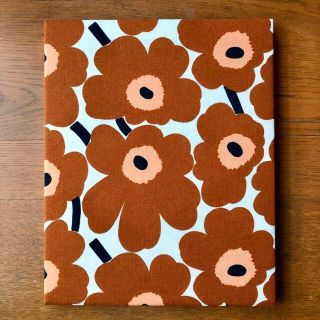 マリメッコ(marimekko)のハンドメイド　marimekko　ファブリックパネル　ミニウニッコ　チェスナット(インテリア雑貨)