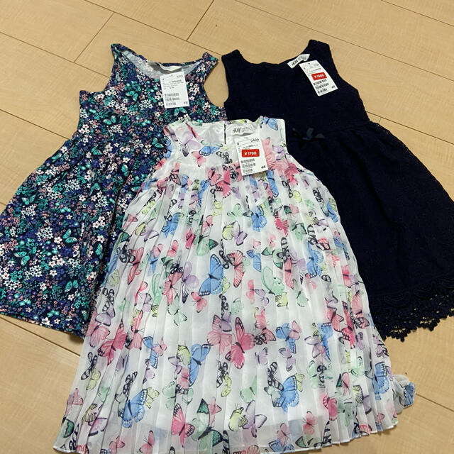 H&M(エイチアンドエム)の新品未使用⭐️H&M ワンピース3点セット キッズ/ベビー/マタニティのキッズ服女の子用(90cm~)(ワンピース)の商品写真