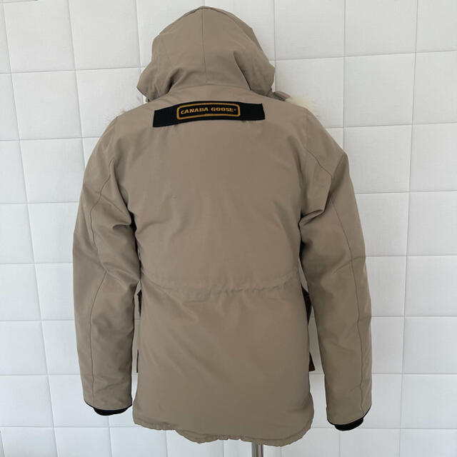 CANADA GOOSE - カナダグース ダウンジャケット ベージュの通販 CANADA GOOSE - カナダグース ダウンジャケット ベージュの通販