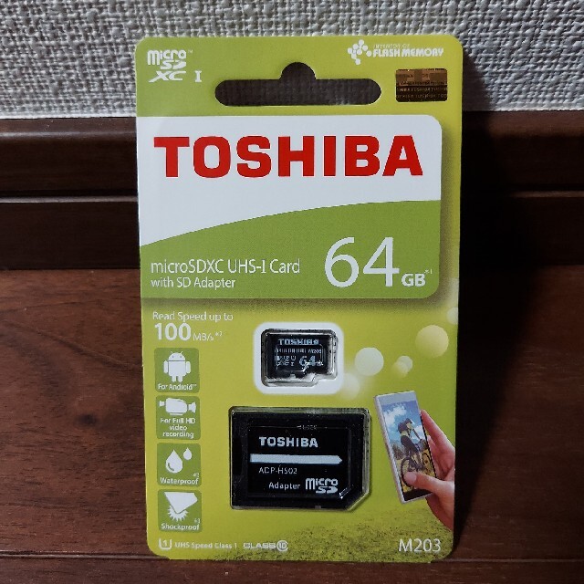 東芝(トウシバ)の★アダプタ付き★マイクロSDカード★東芝★microSD 64GB★ スマホ/家電/カメラのスマートフォン/携帯電話(その他)の商品写真