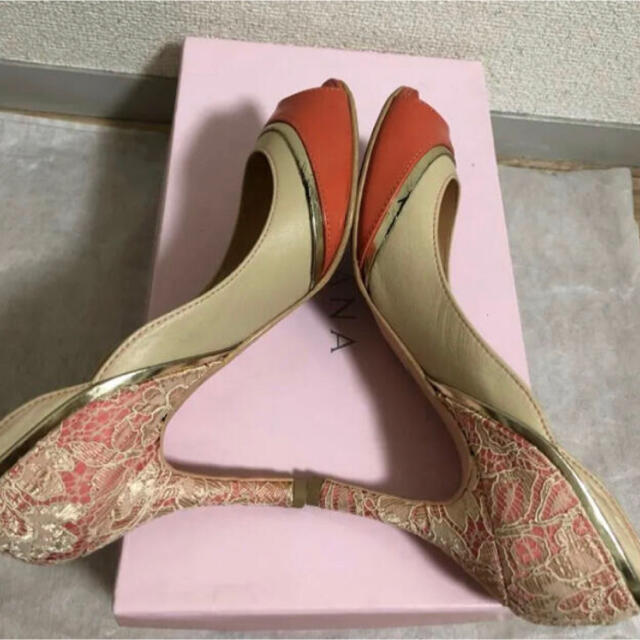 DIANA(ダイアナ)のDIANA ダイアナ パンプス ピンクレース 22センチ レディースの靴/シューズ(ハイヒール/パンプス)の商品写真