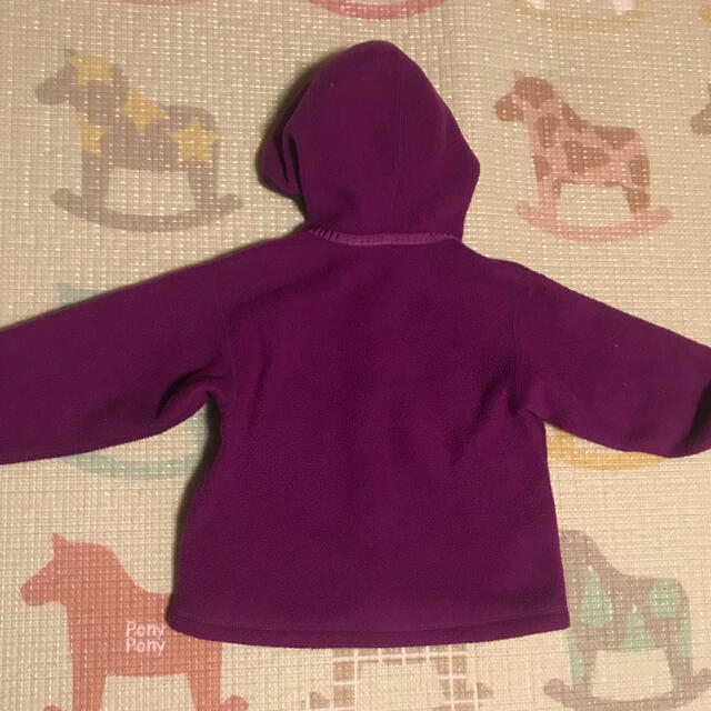 patagonia(パタゴニア)のパタゴニア　フリース　パーカー　18M キッズ/ベビー/マタニティのキッズ服女の子用(90cm~)(ジャケット/上着)の商品写真