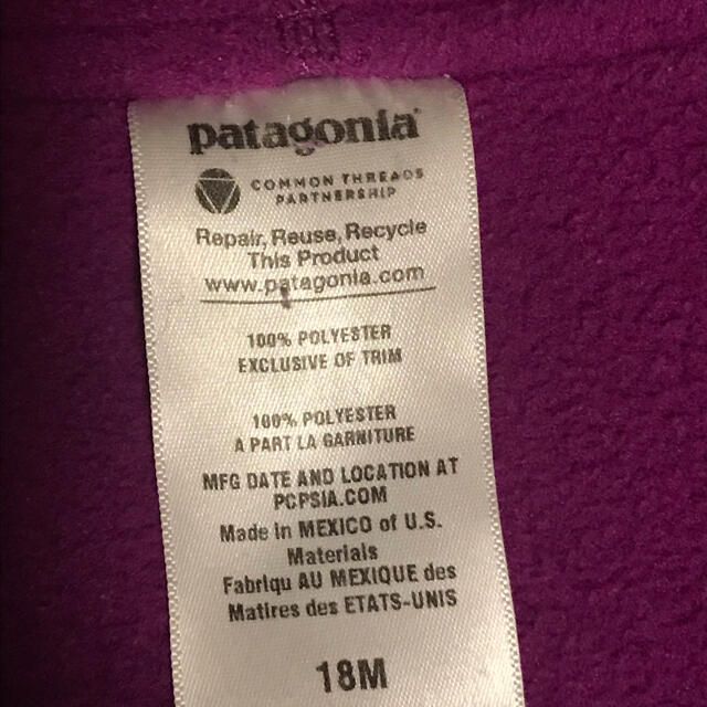 patagonia(パタゴニア)のパタゴニア　フリース　パーカー　18M キッズ/ベビー/マタニティのキッズ服女の子用(90cm~)(ジャケット/上着)の商品写真