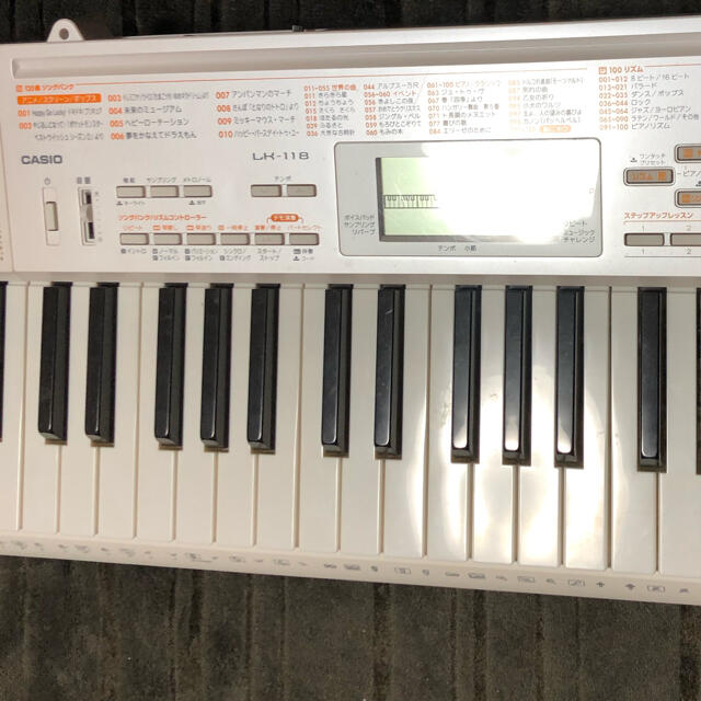 CASIO(カシオ)のカシオ電子キーボード 61鍵盤モデル 光ナビゲーションキーボード LK-118 楽器の鍵盤楽器(キーボード/シンセサイザー)の商品写真