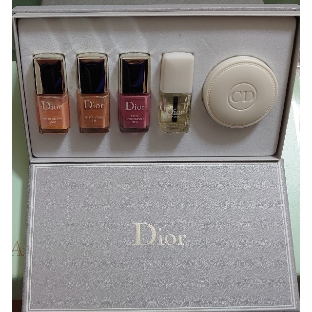 Dior(ディオール)のディオール ヴェルニ ネイルケアセット コスメ/美容のネイル(ネイル用品)の商品写真