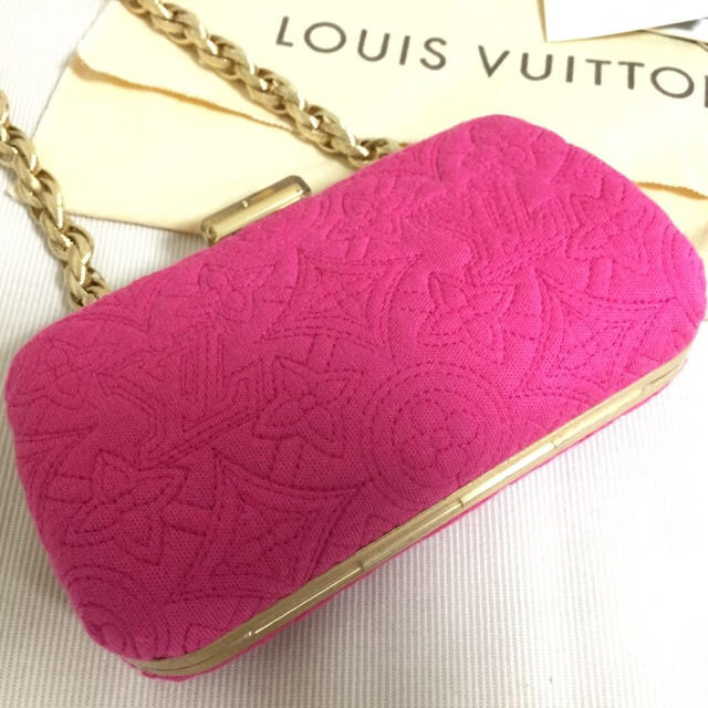 LOUIS VUITTON(ルイヴィトン)の超レア限定♡モノグラム ピンククラッチ/ハンドバッグ レディースのバッグ(クラッチバッグ)の商品写真