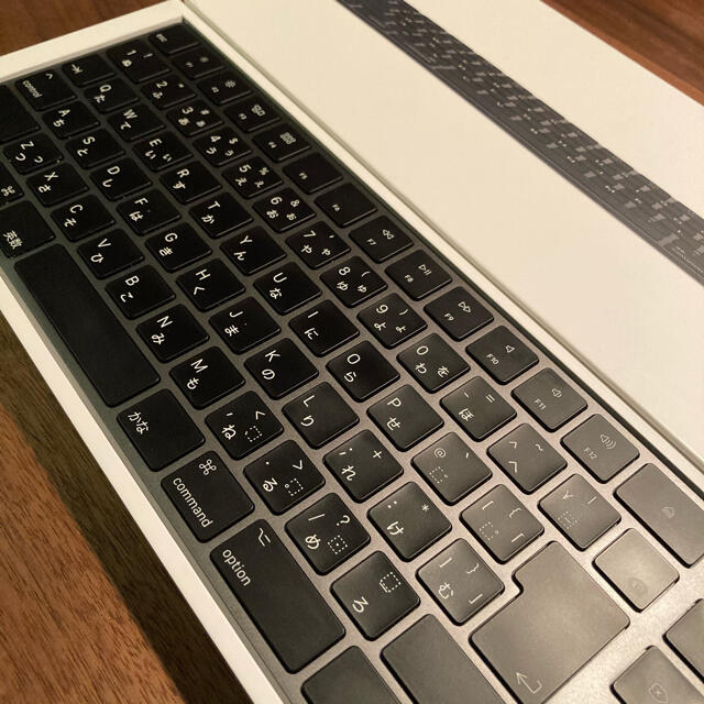 Apple(アップル)のApple Magic keyboard スペースグレイ スマホ/家電/カメラのPC/タブレット(PC周辺機器)の商品写真