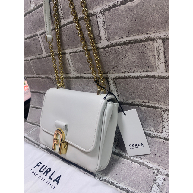 Furla - 新品フルラFURLA 本革コージーミニショルダーバッグ ホワイト ...