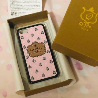 キューポット(Q-pot.)のQ-pot.cafe iPhoneケース ホイップクリーム柄 ピンク(iPhoneケース)