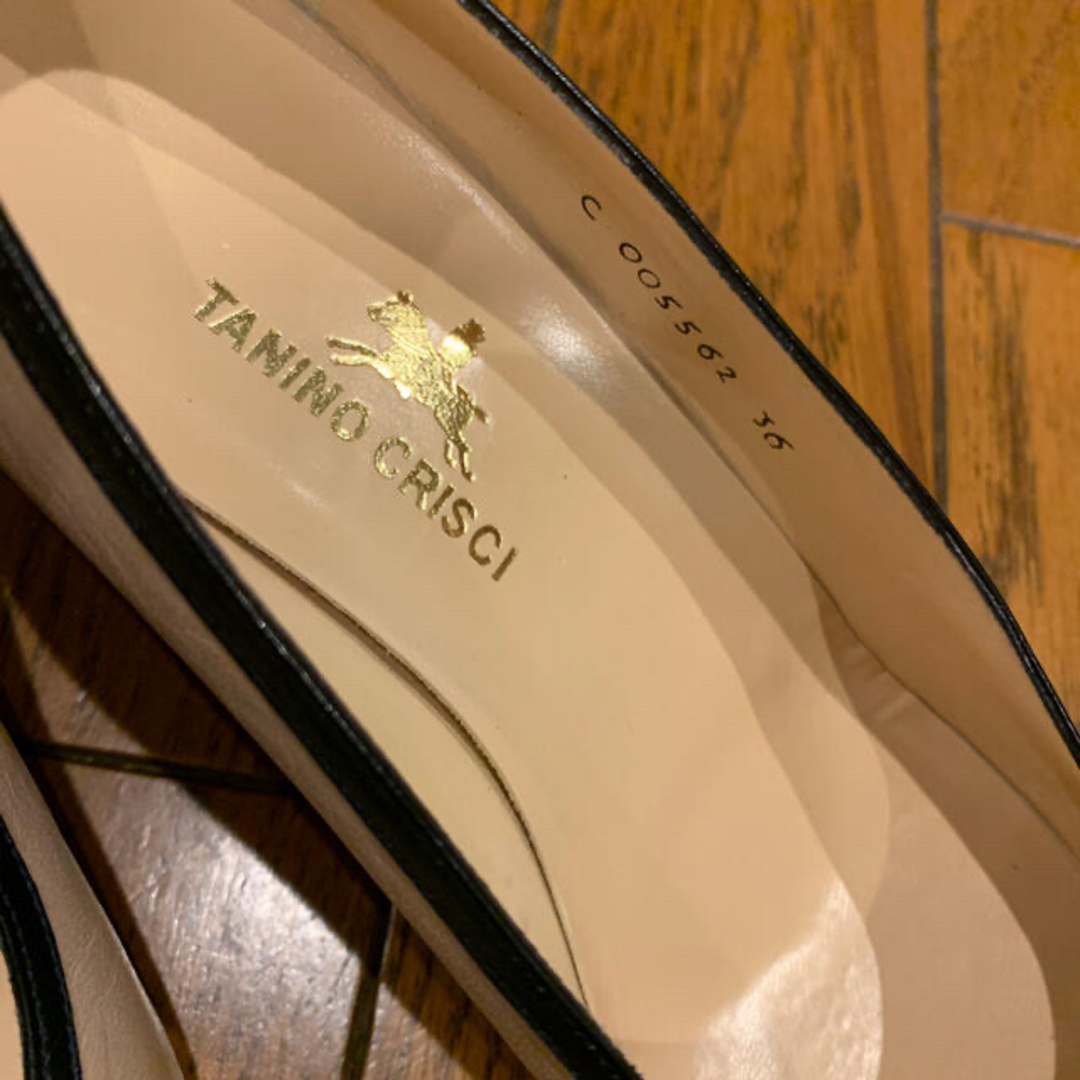 TANINO CRISCI(タニノクリスチー)のタニノクリスチー　パンプス　36  右足傷アリ　値下げ レディースの靴/シューズ(ハイヒール/パンプス)の商品写真