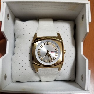 ディーゼル ゴールド 腕時計(レディース)（ホワイト/白色系）の通販 31