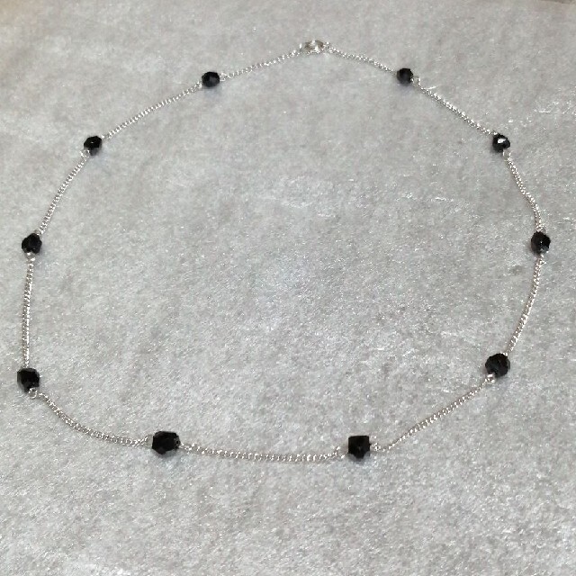 シルバーに黒のネックレスセット レディースのアクセサリー(ネックレス)の商品写真