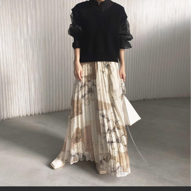 Ameri VINTAGE(アメリヴィンテージ)のHOLLY VINTAGE PLEATS SKIRT レディースのスカート(ロングスカート)の商品写真