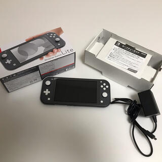 ニンテンドースイッチ(Nintendo Switch)の【美品】Nintendo Switch LITE グレー(携帯用ゲーム機本体)
