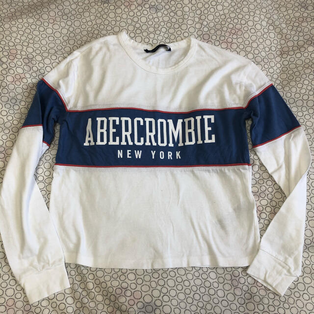 Abercrombie&Fitch(アバクロンビーアンドフィッチ)のアバクロ　シャツ　白ネイビー メンズのトップス(Tシャツ/カットソー(半袖/袖なし))の商品写真