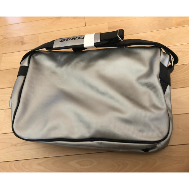 DUNLOP(ダンロップ)のエナメルバック メンズのバッグ(ショルダーバッグ)の商品写真