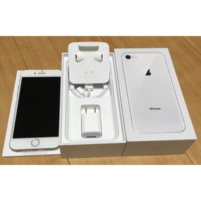 セール人気SALE】 iPhone - ☆新品未使用 iPhone8 64GB シルバー SIM ...