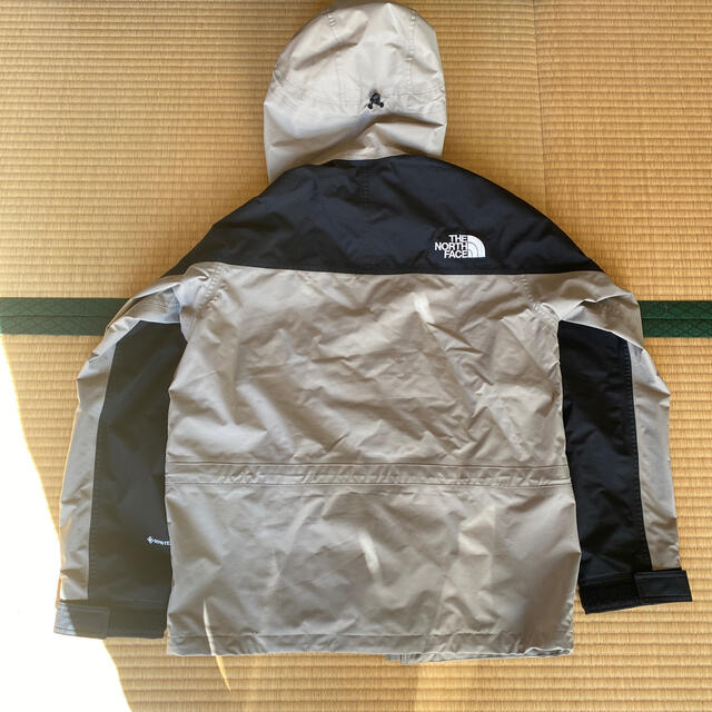 THE NORTH FACE(ザノースフェイス)の希少Lサイズ ノースフェイス　マウンテンライトジャケット　サイズL メンズのジャケット/アウター(マウンテンパーカー)の商品写真