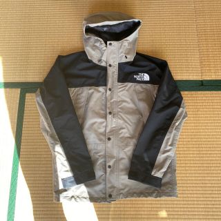 ザノースフェイス(THE NORTH FACE)の希少Lサイズ ノースフェイス　マウンテンライトジャケット　サイズL(マウンテンパーカー)