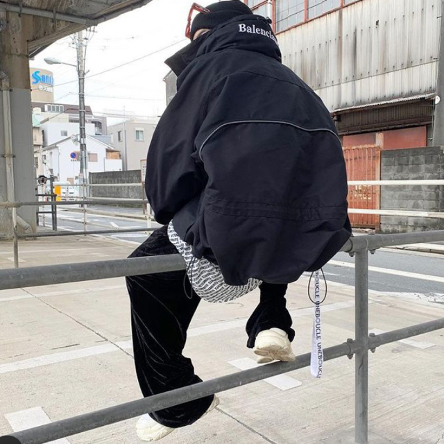 バレンシア】 Balenciaga - balenciaga ベロアパンツ M 新品 値下げ