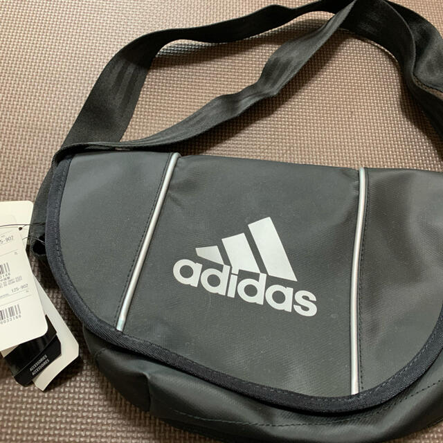 adidas(アディダス)のアディダス adidas ショルダーバッグ 新品未使用 メンズのバッグ(ショルダーバッグ)の商品写真