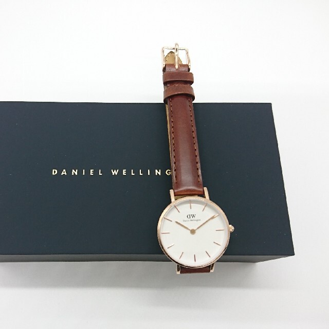 Daniel Wellington(ダニエルウェリントン)のるり様専用！ダニエルウェリントン  28MM ローズゴールドレディース  レディースのファッション小物(腕時計)の商品写真