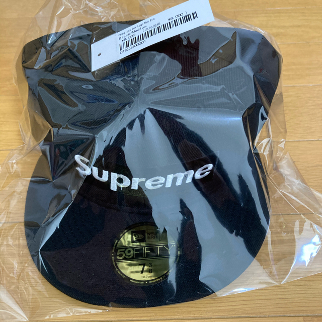 Supreme(シュプリーム)の新品未使用Supreme Champions Box Logo New Era® メンズの帽子(キャップ)の商品写真