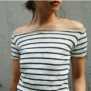 トゥデイフル(TODAYFUL)のTODAYFUL   OffShoulder Border Tee(カットソー(半袖/袖なし))