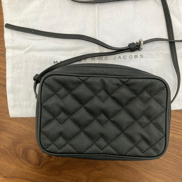 MARC BY MARC JACOBS(マークバイマークジェイコブス)の美品｜マークジェイコブス ミニショルダー(黒) レディースのバッグ(ショルダーバッグ)の商品写真