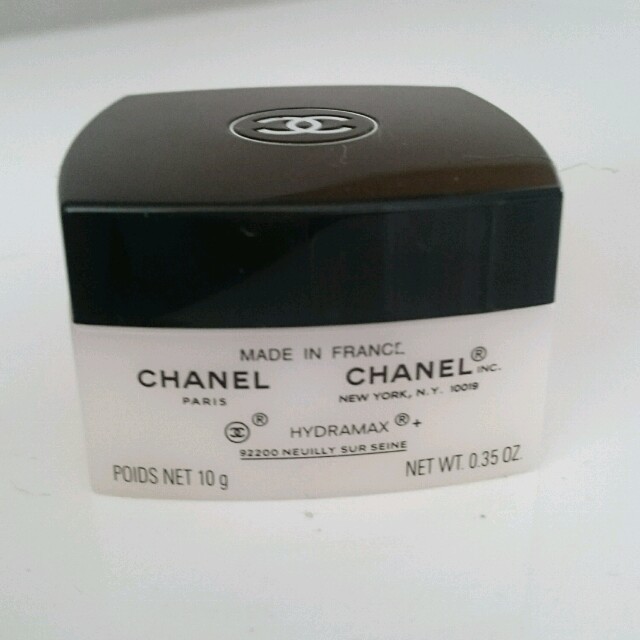 CHANEL(シャネル)のえり様専用 CHANEL リップバーム コスメ/美容のスキンケア/基礎化粧品(リップケア/リップクリーム)の商品写真