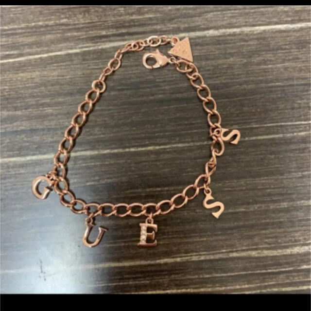 Guess 早い者勝ち Guessブレスレットの通販 By E ゲスならラクマ Guess 早い者勝ち Guessブレスレットの通販 By E ゲスならラクマ