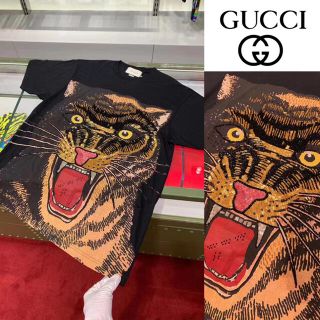 グッチ(Gucci)のGUCCI★セール中★ タイガー柄刺繍　Tシャツ　男女兼用　希少品(Tシャツ/カットソー(半袖/袖なし))