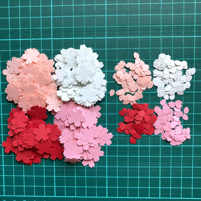 クラフトパンチ 桜の花 花びら4色セット A 1の通販 By フラワー S Shop ラクマ