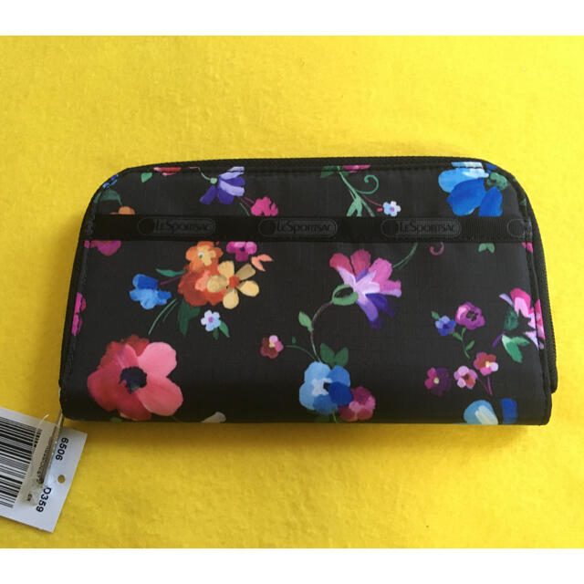 LeSportsac(レスポートサック)のレスポートサック　長財布 レディースのファッション小物(財布)の商品写真