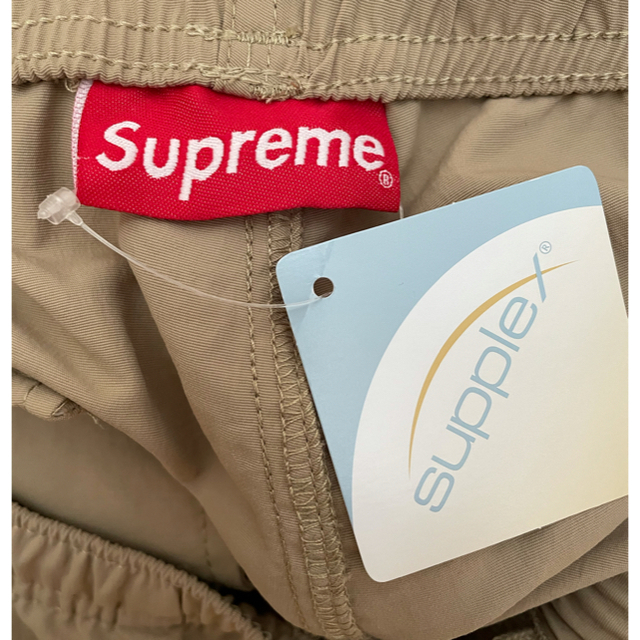 Supreme(シュプリーム)の supreme warm up pant メンズのパンツ(ワークパンツ/カーゴパンツ)の商品写真