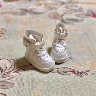 オビツ11 ブーツ スニーカー 白 シューズ 靴 1 12 ミディブライス の通販 By のこ S Shop ラクマ オビツ11 ブーツ スニーカー 白 シューズ 靴 1 12 ミディブライス の通販 By のこ S Shop ラクマ